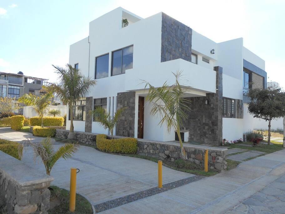 Hermosa Casa En Orilla Del Lago -Zona De Villedos- San Cristobal Zapotitlan Exteriér fotografie