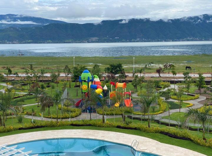 Hermosa Casa En Orilla Del Lago -Zona De Villedos- San Cristobal Zapotitlan Exteriér fotografie